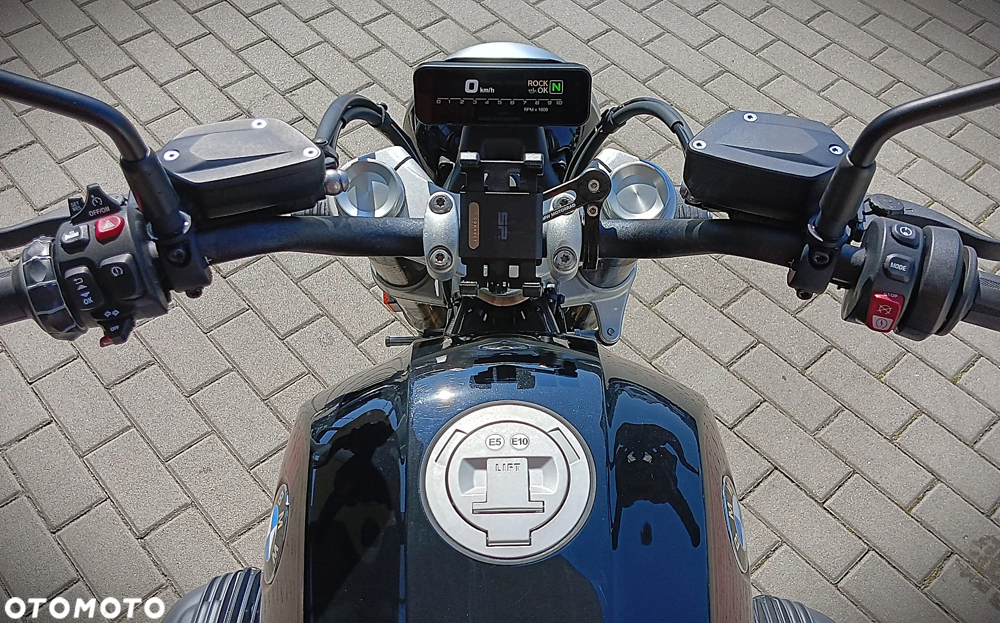 BMW R - 7