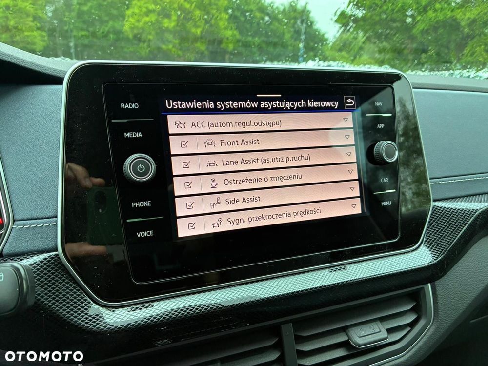 Volkswagen T-Cross - 19