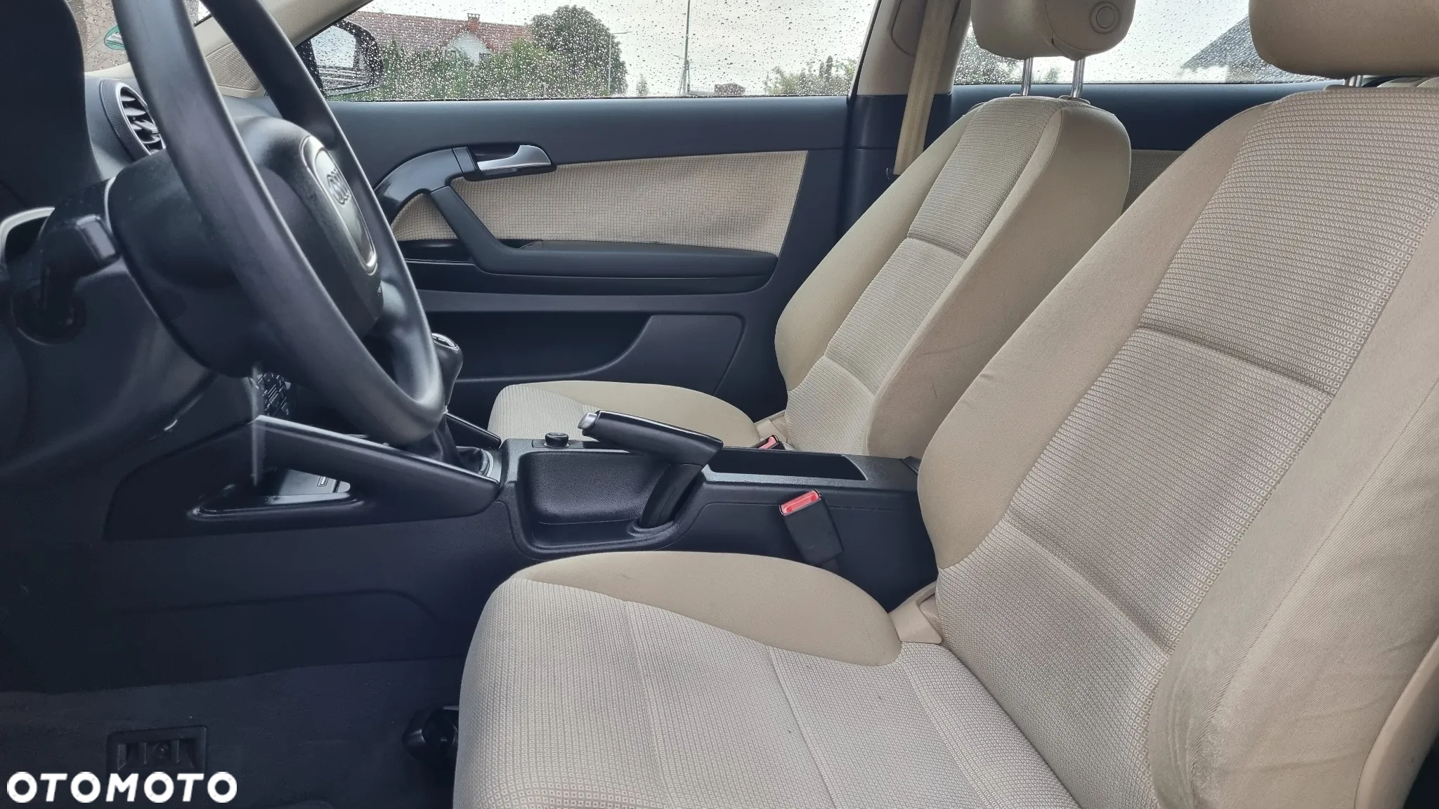 Audi A3 1.6 Ambiente - 12