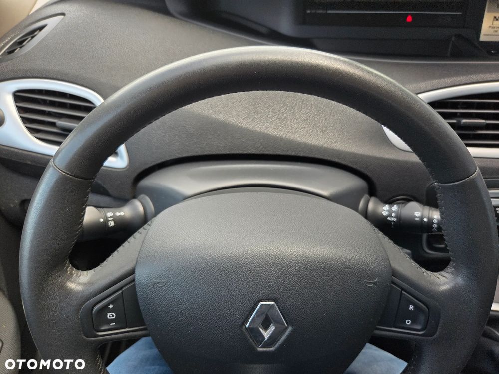 Renault Scenic TCe 130 Luxe - 30