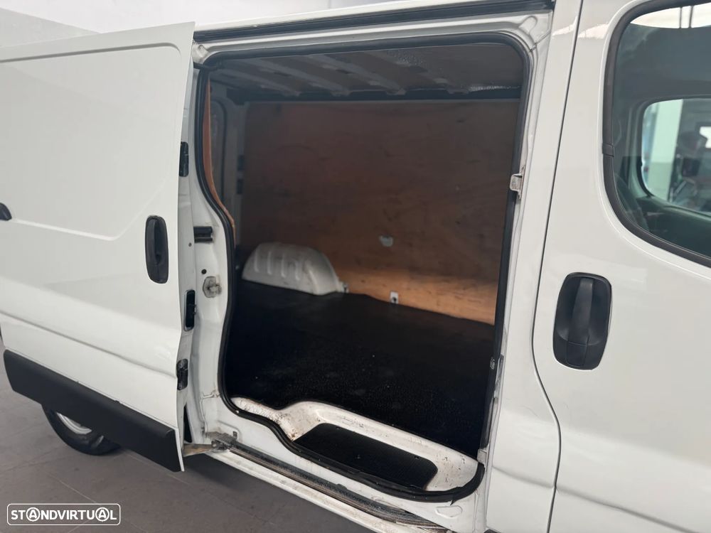 Renault Trafic 2.5 Dci - 20