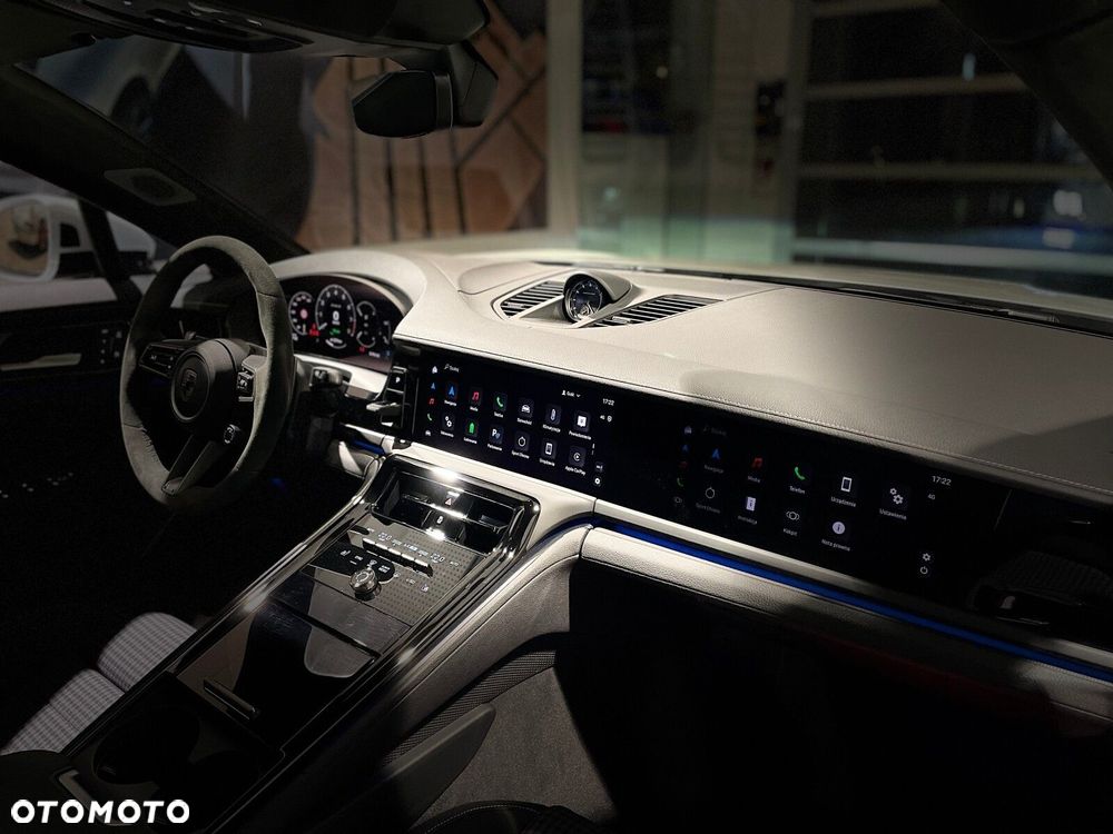 Porsche Panamera - 12