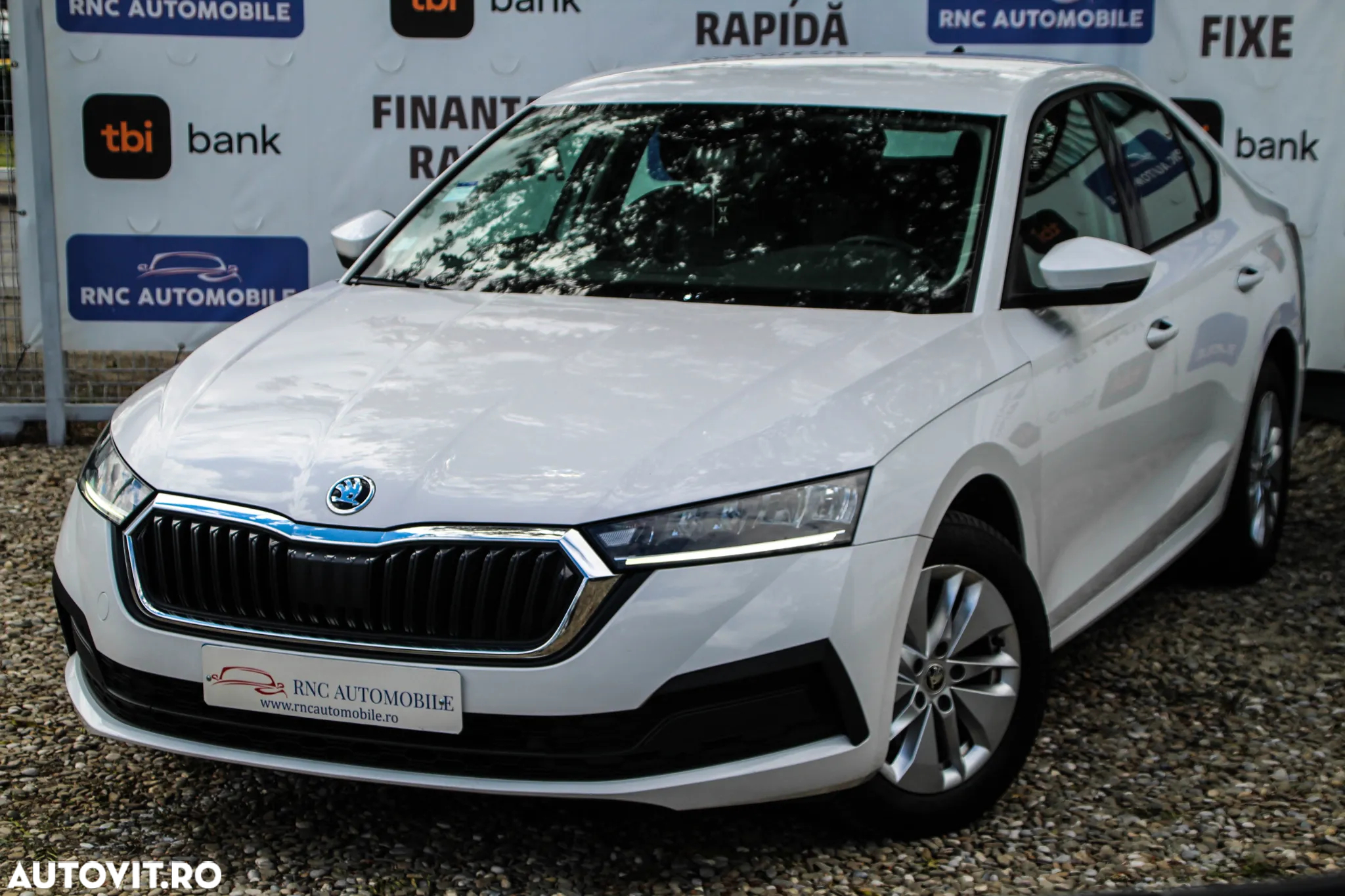 Skoda Octavia 2.0 TDI DSG Ambition - 3
