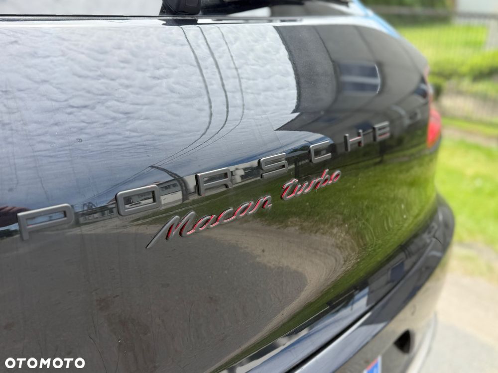 Porsche Macan Turbo PDK - 28