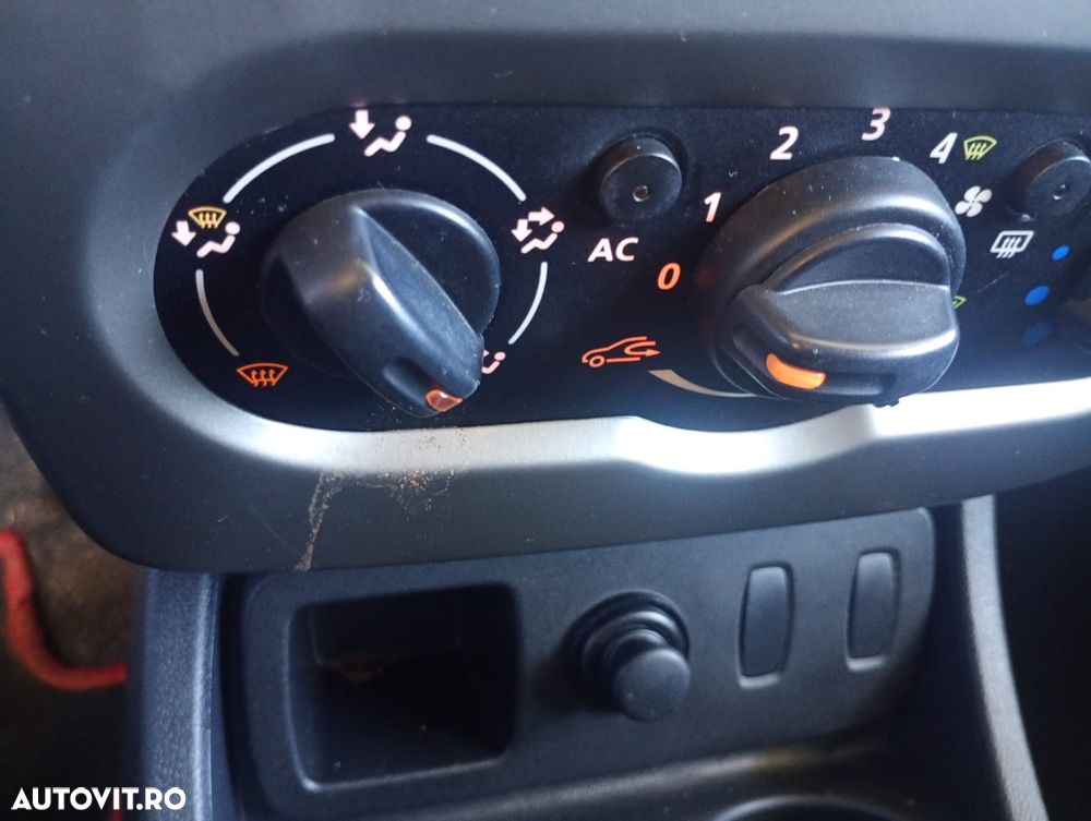 Dacia Duster 1.6 4x2 Prestige - 10