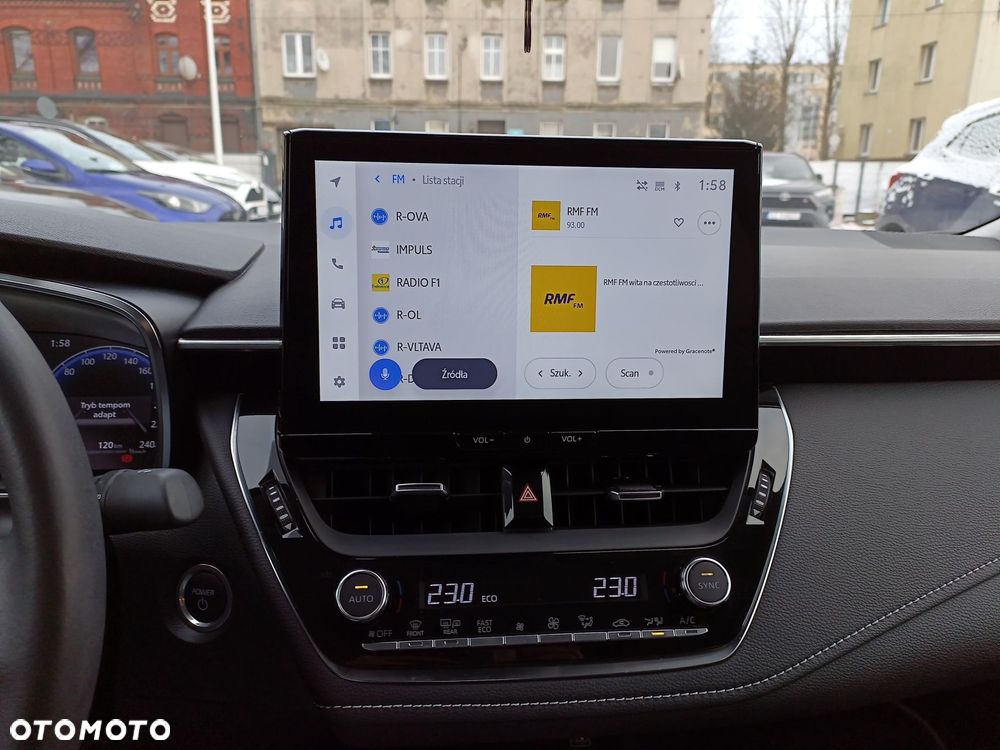 Toyota Corolla 1.8 Hybrid Style - 19