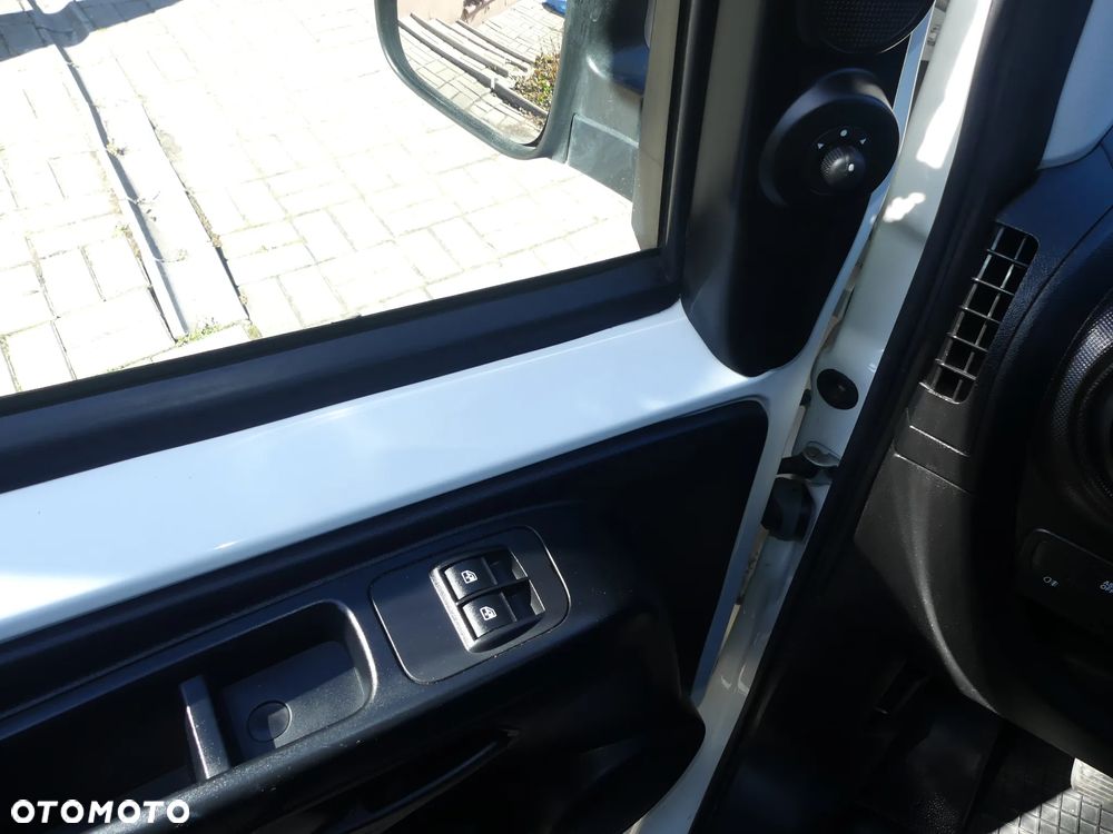 Fiat Fiorino 1.4 Lounge - 29