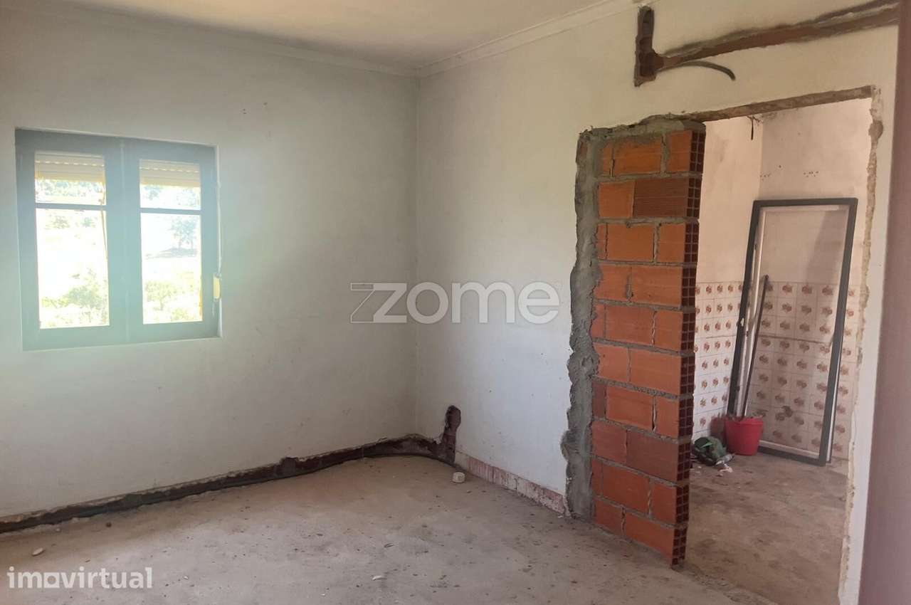 Moradia para remodelar em Almalaguês - Grande imagem: 5/16