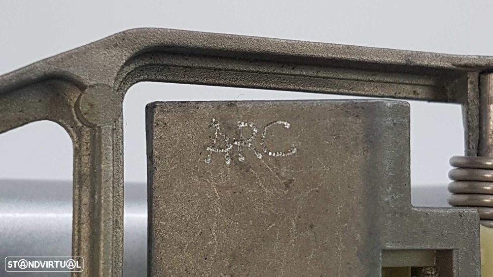 PUXADOR EXTERIOR TRASEIRO ESQUERDO VOLKSWAGEN TOUAREG (7LA) TDI R5 - 4