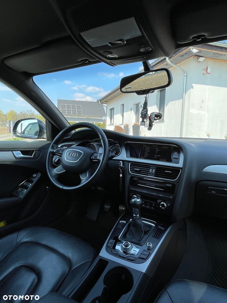 Audi A4 Allroad 2.0 TDI Quattro - 9