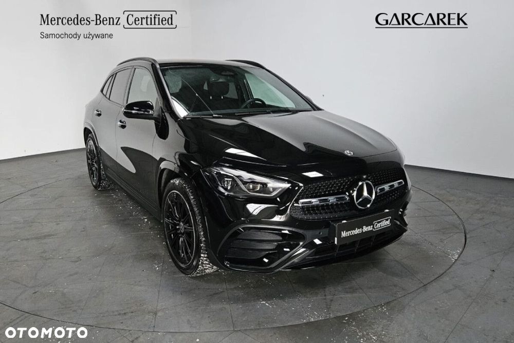Mercedes-Benz GLA - 4