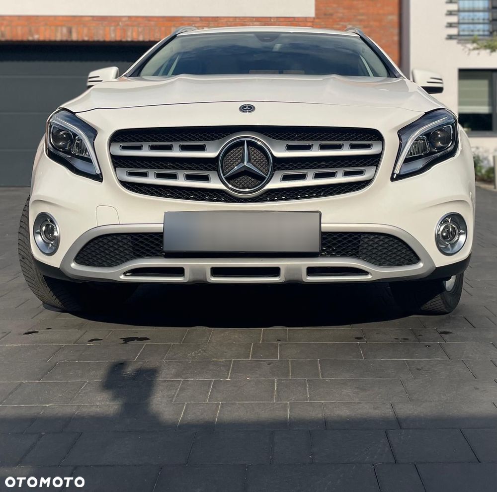Mercedes-Benz GLA 250 7G-DCT - 23
