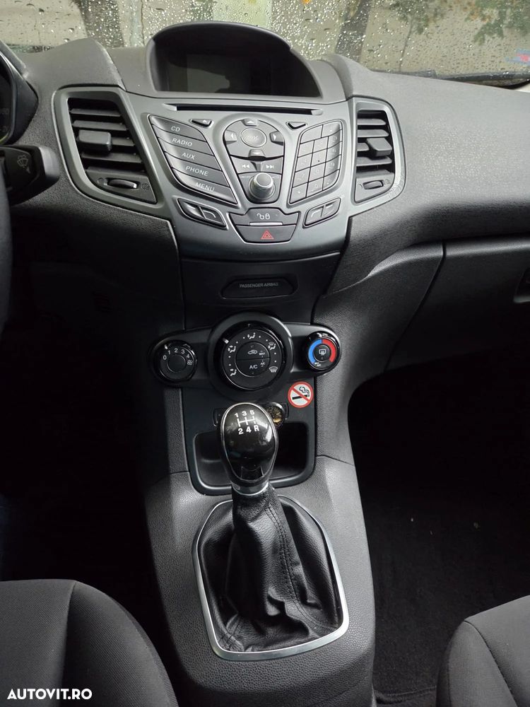 Ford Fiesta - 10