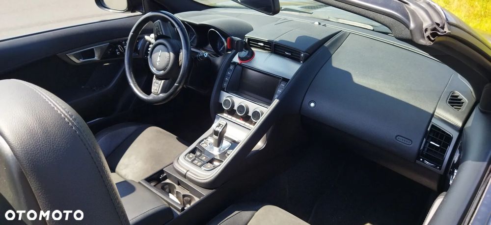 Jaguar F-Type - 7