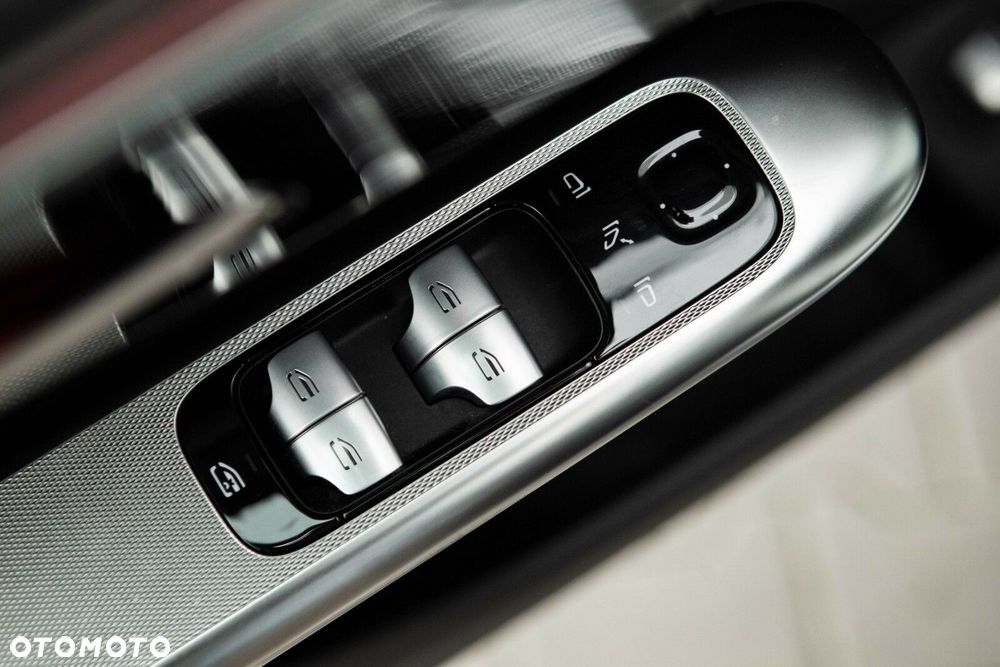 Mercedes-Benz GLC - 17