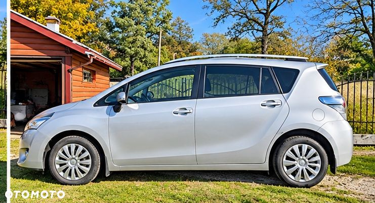 Toyota Verso - 4