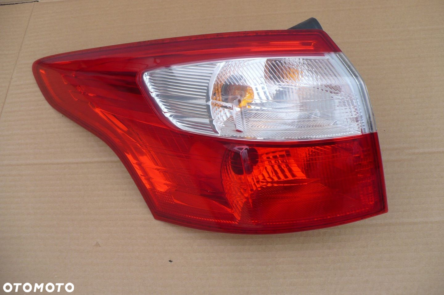FORD FOCUS MK3 KOMBI 10-14R BEZ LEDU - LAMPA TYŁ LEWA - 3