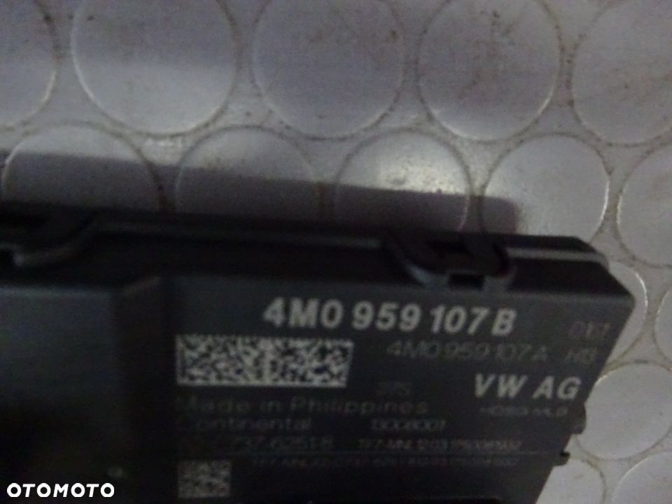 klapa elektryczna zestaw modul silownik Audi A4 B9 Avant czesci - 2