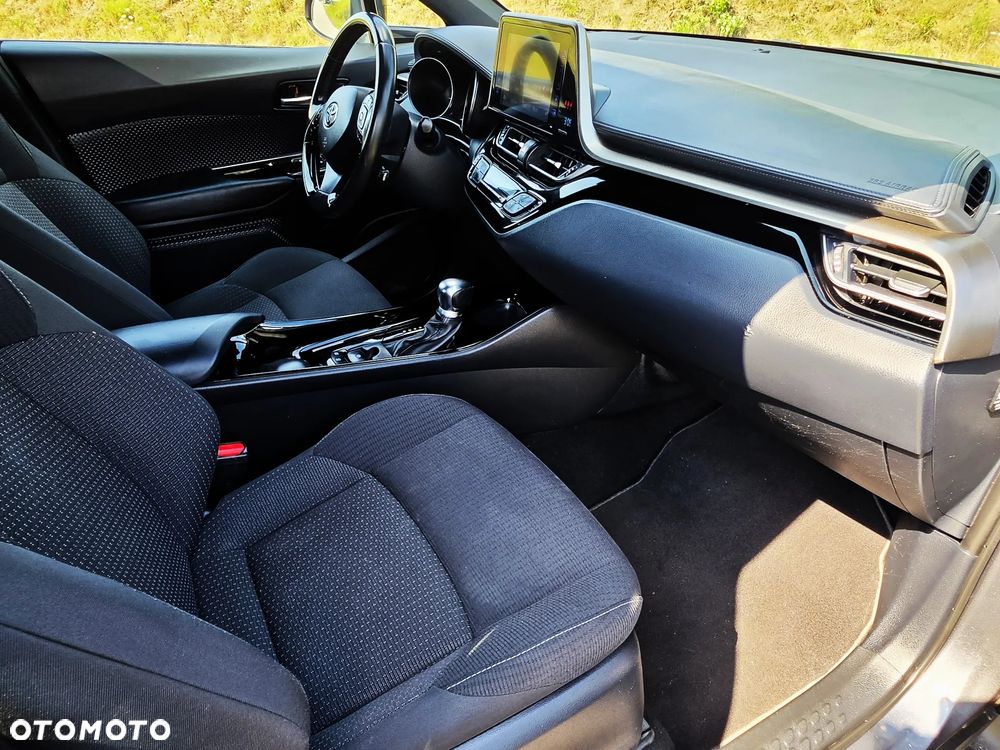 Toyota C-HR 1.8 Hybrid Dynamic - 32