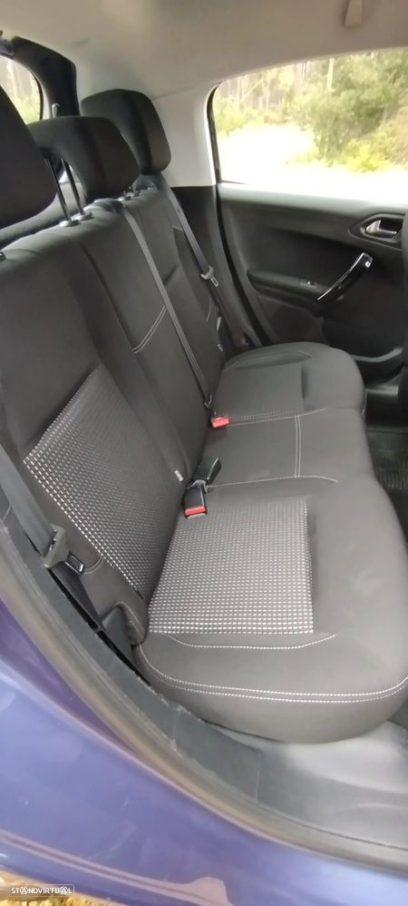 Peugeot 208 1.2 PureTech Style - 5