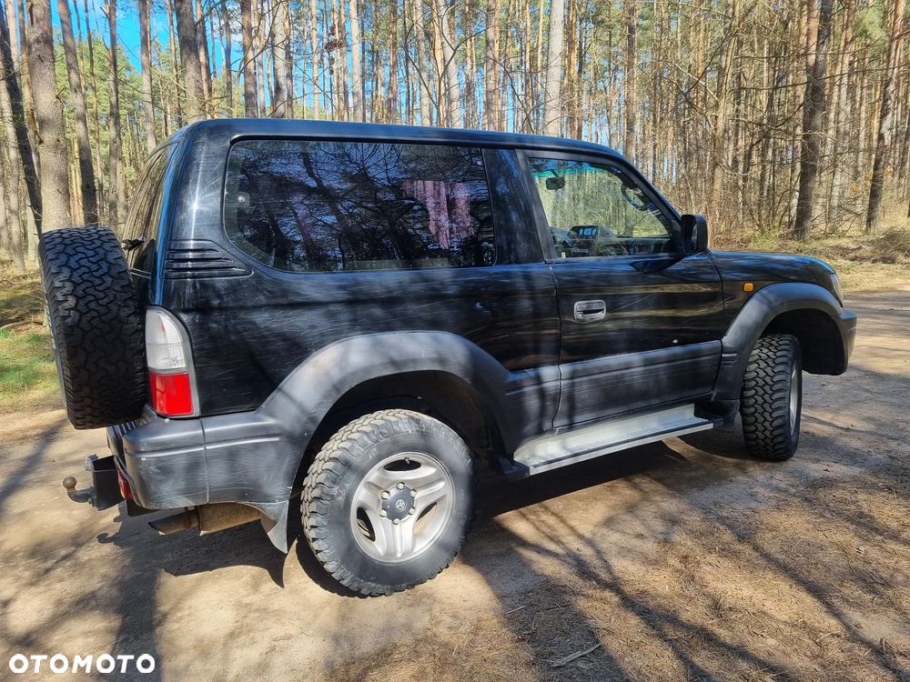 Toyota Land Cruiser - 37