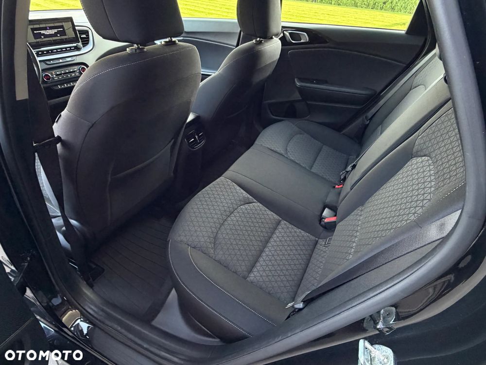 Kia Ceed 1.4 T-GDI DCT OPF Spirit - 24