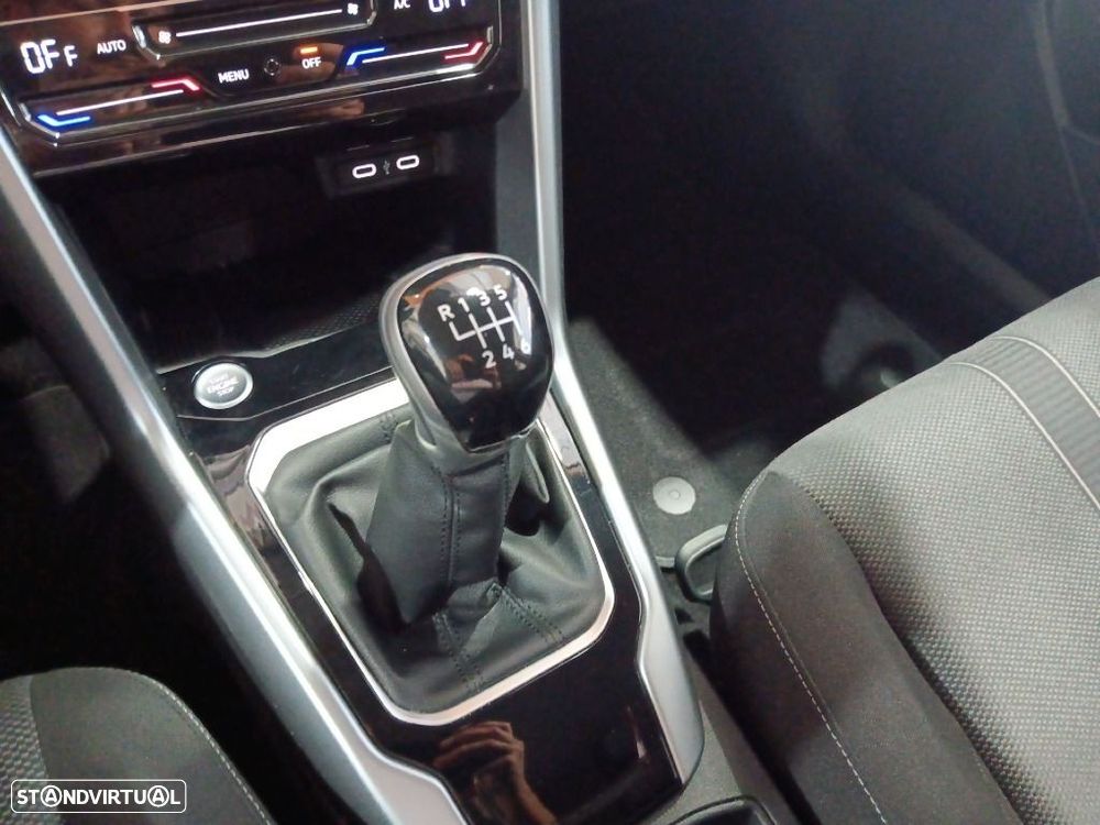 VW T-Roc 1.0 TSI Urban - 30