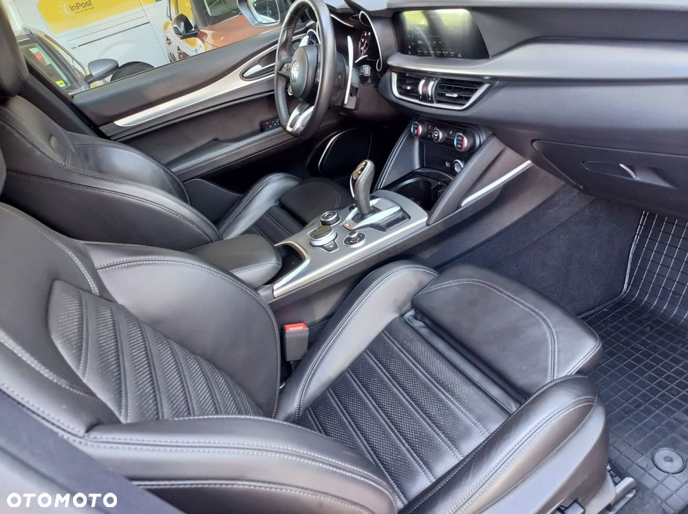Alfa Romeo Stelvio - 34
