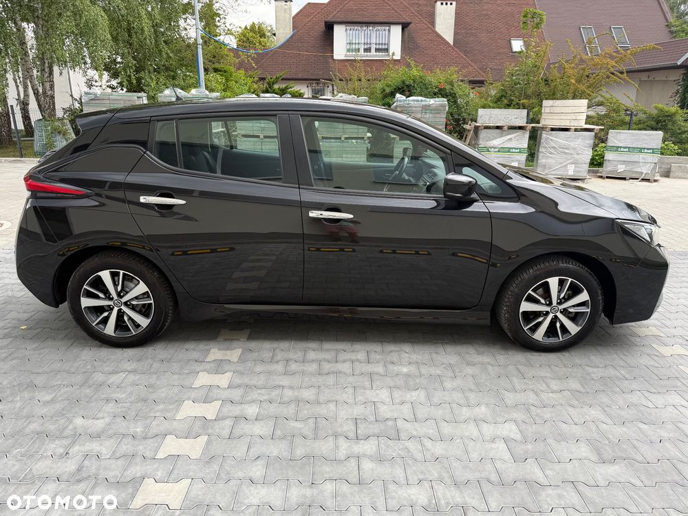 Nissan Leaf - 12