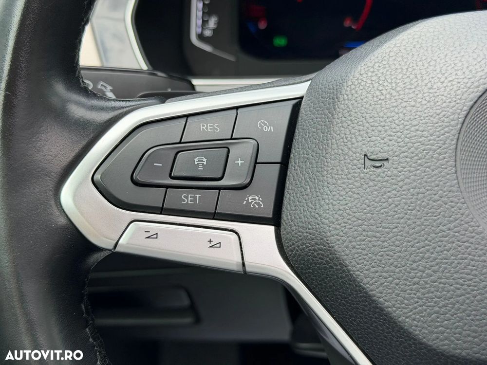 Volkswagen Passat 2.0 TDI SCR DSG Highline - 27