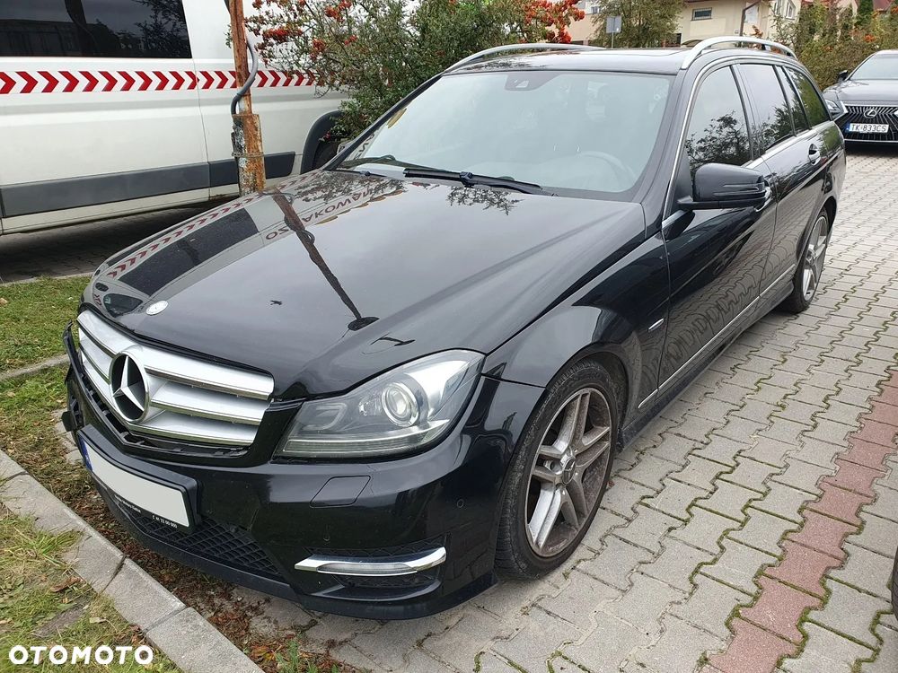 Mercedes-Benz Klasa C 300 CDI BlueEff 4-Matic Avantgarde - 1