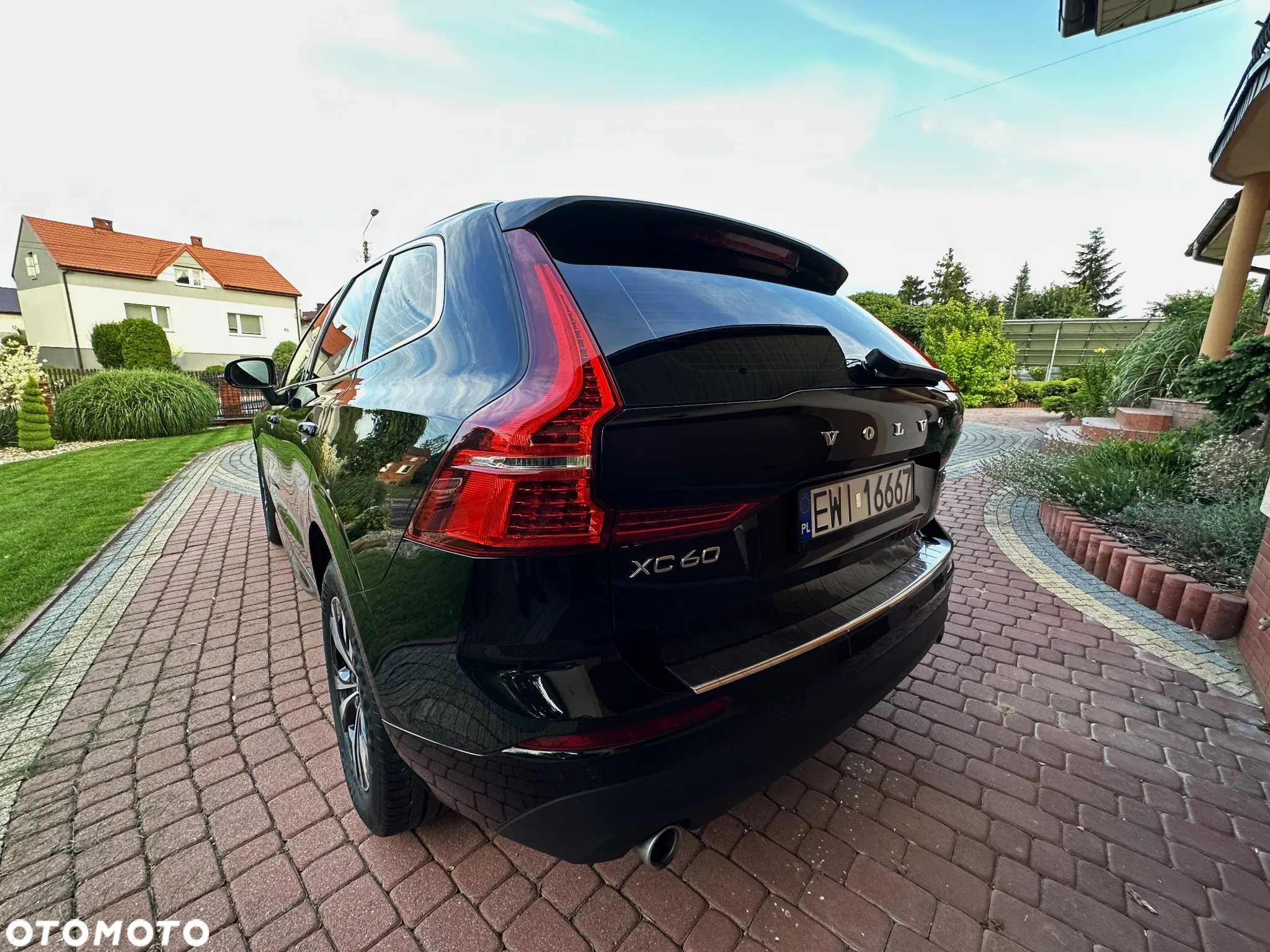 Volvo XC 60 D4 Momentum Pro - 18
