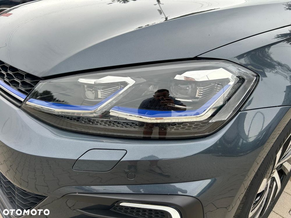 Volkswagen Golf - 17