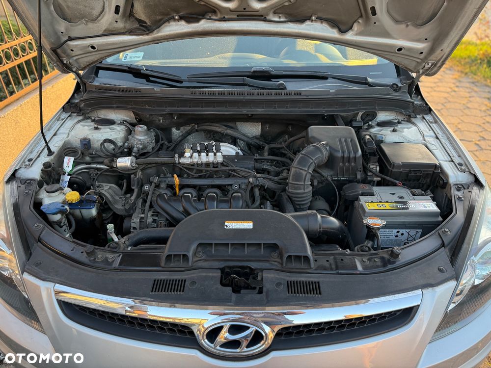 Hyundai i30 1.4 Base - 9