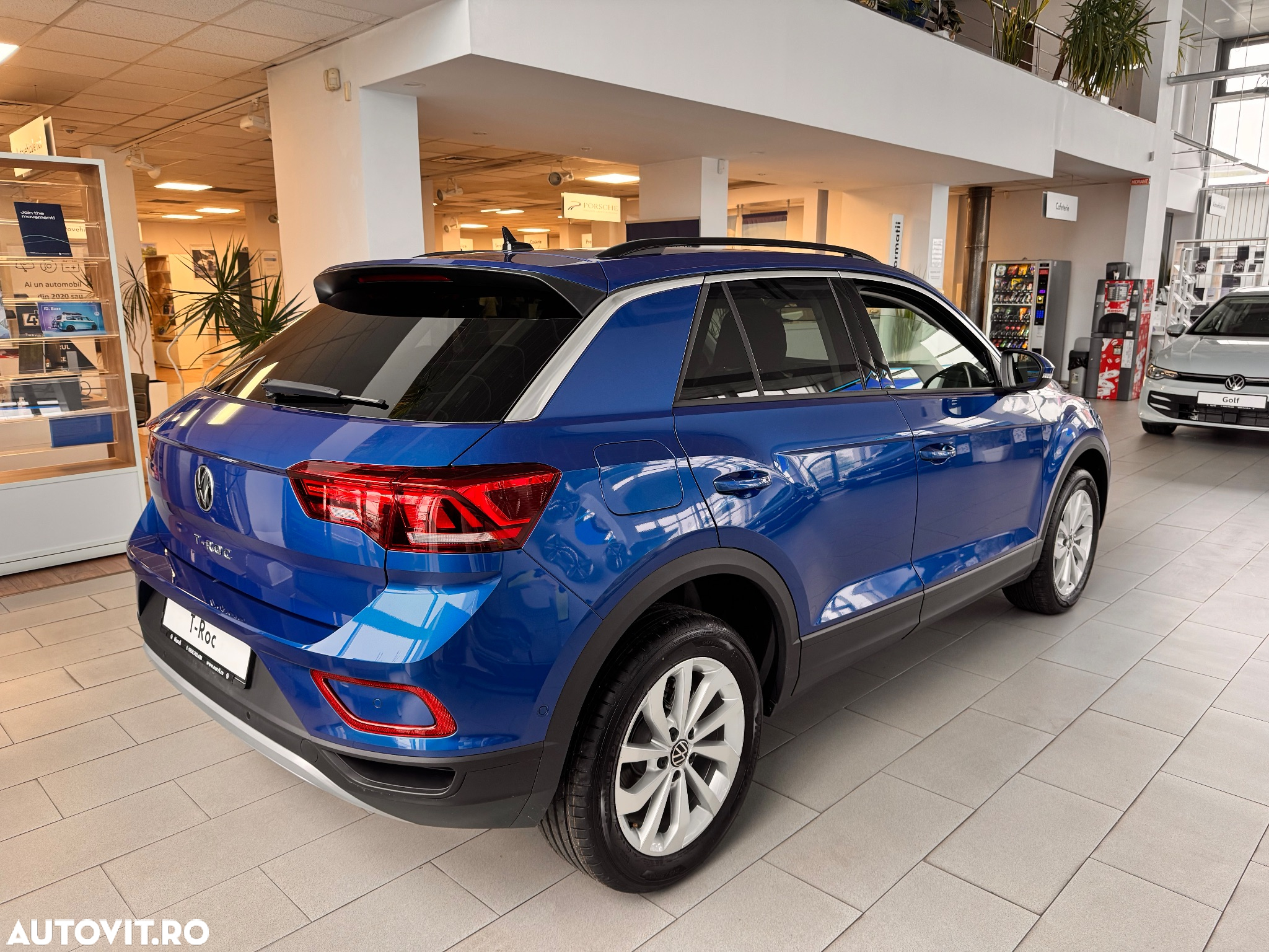 Volkswagen T-ROC 1.5 TSI DSG Life - 2