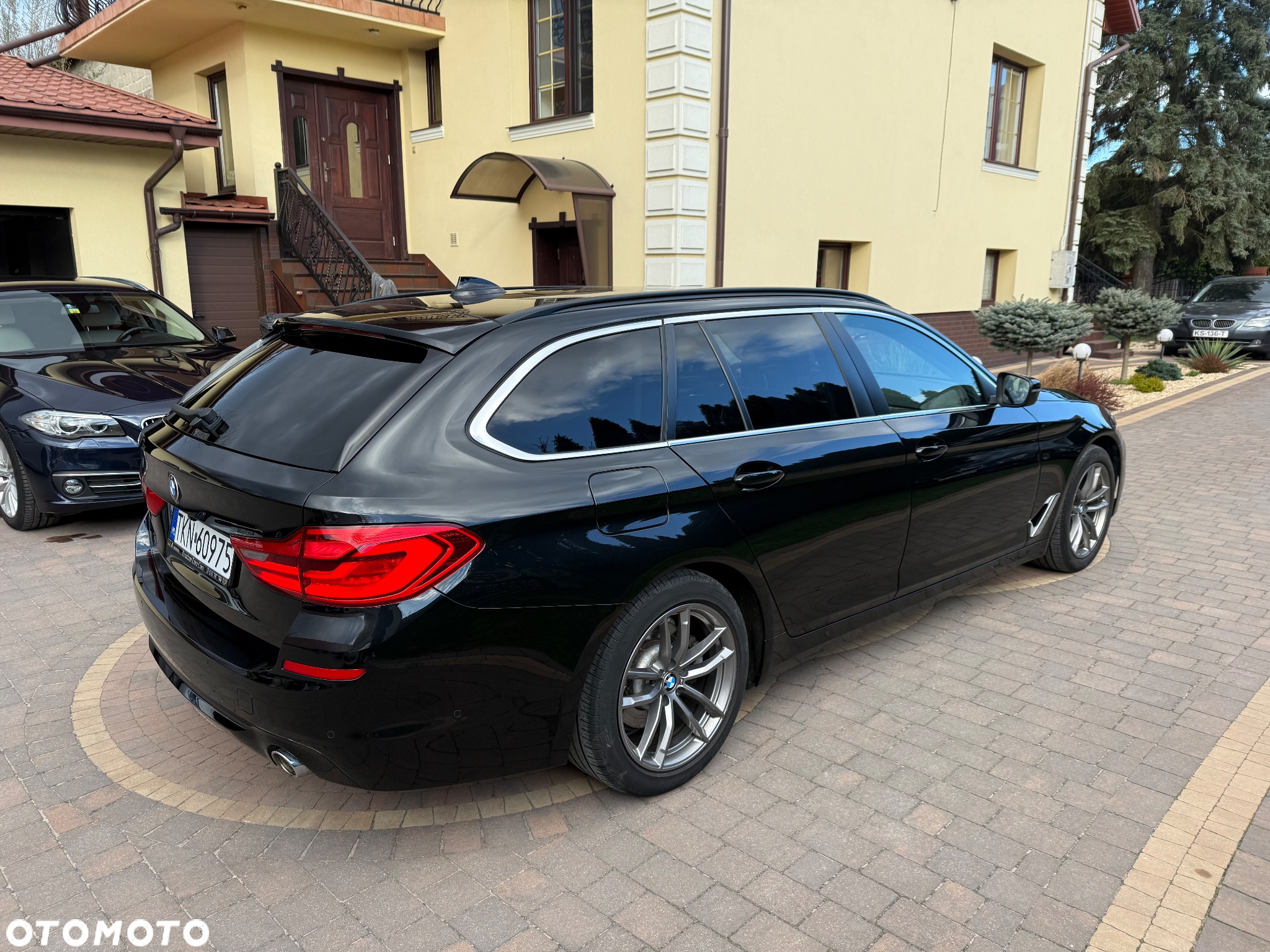 BMW Seria 5 520d Touring Luxury Line - 13