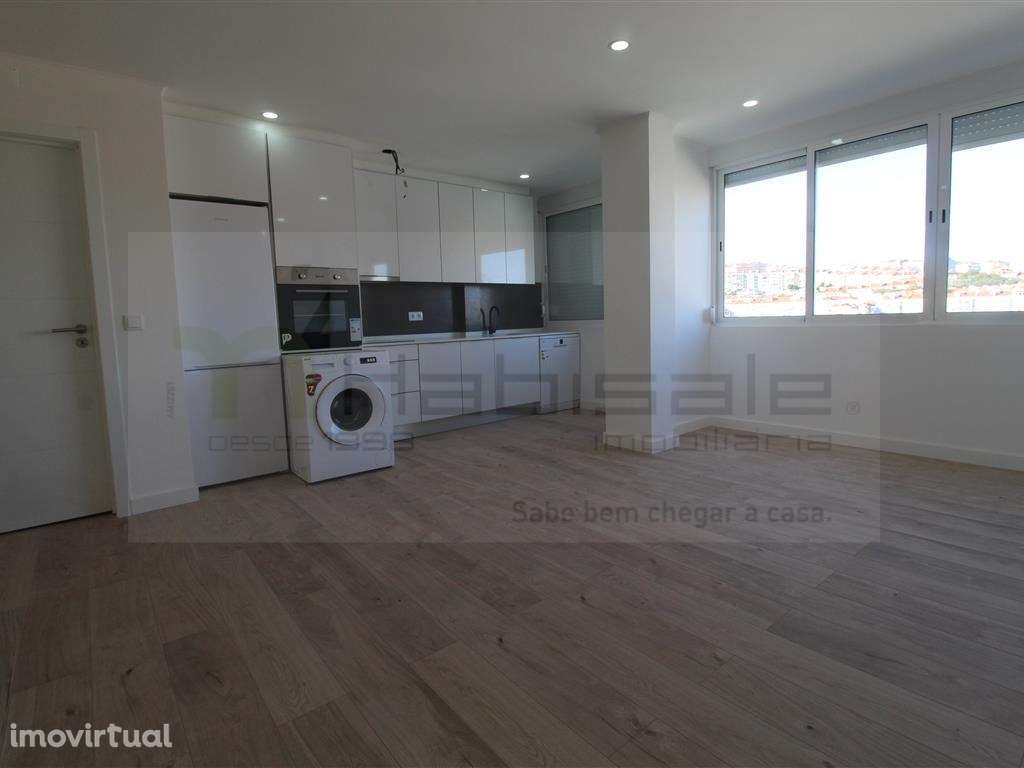 Apartamento T4 na Damaia totalmente remodelado - Grande imagem: 2/20