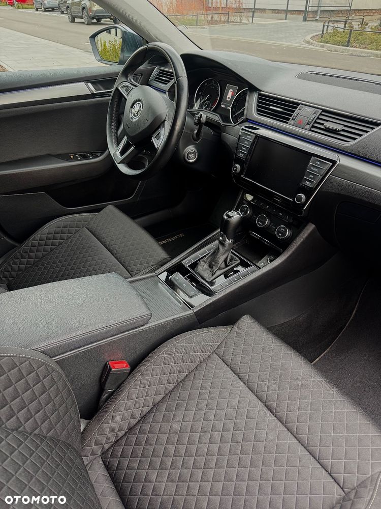 Skoda Superb 2.0 TDI Active DSG - 12