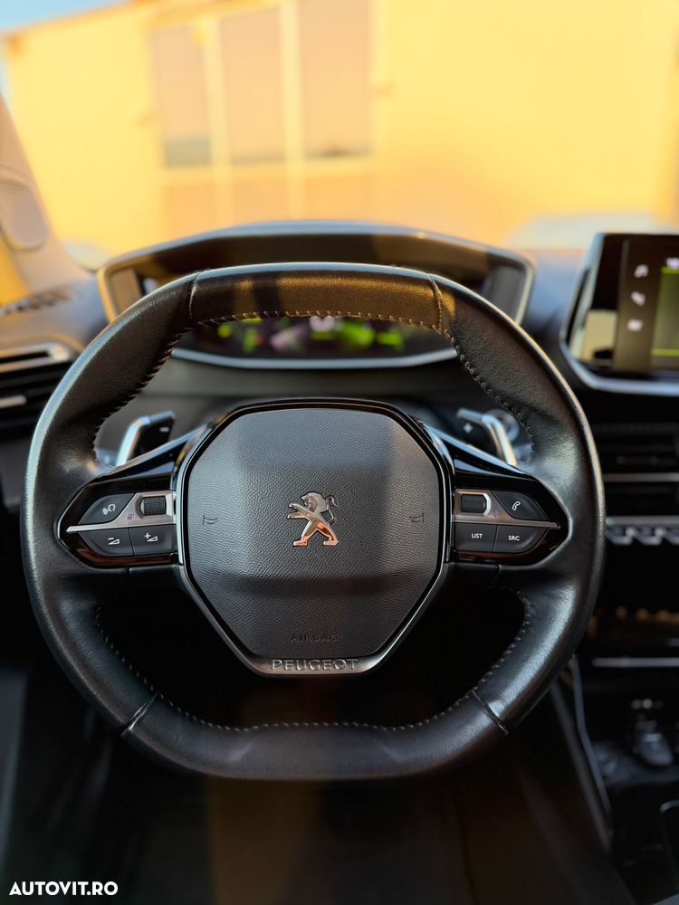 Peugeot 2008 1.5 BlueHDI EAT8 STT Allure Pack - 10