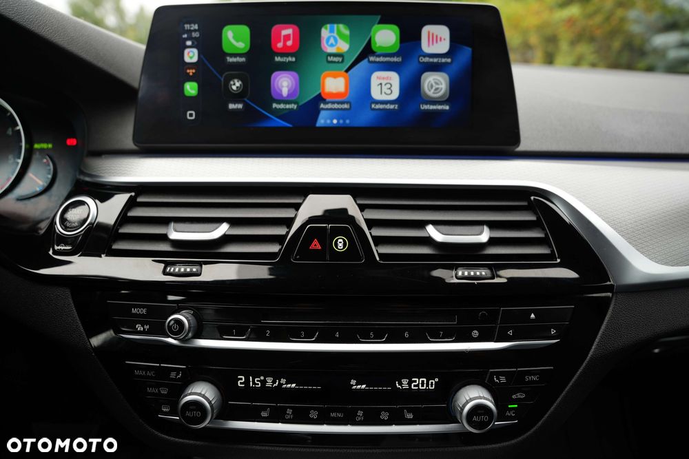 BMW Seria 5 520d xDrive - 17