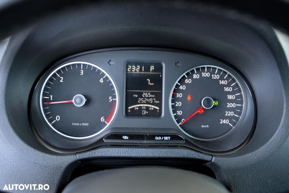 Volkswagen Polo 1.6 TDI DSG Highline - 15