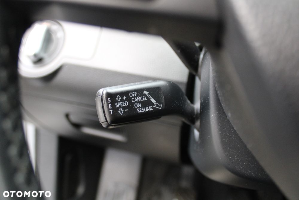 Volkswagen Passat 2.0 TDI BlueMotion Technology Comfortline - 15