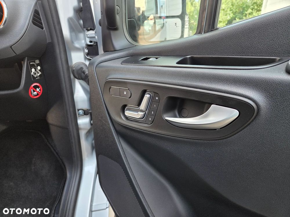 Mercedes-Benz Sprinter - 29