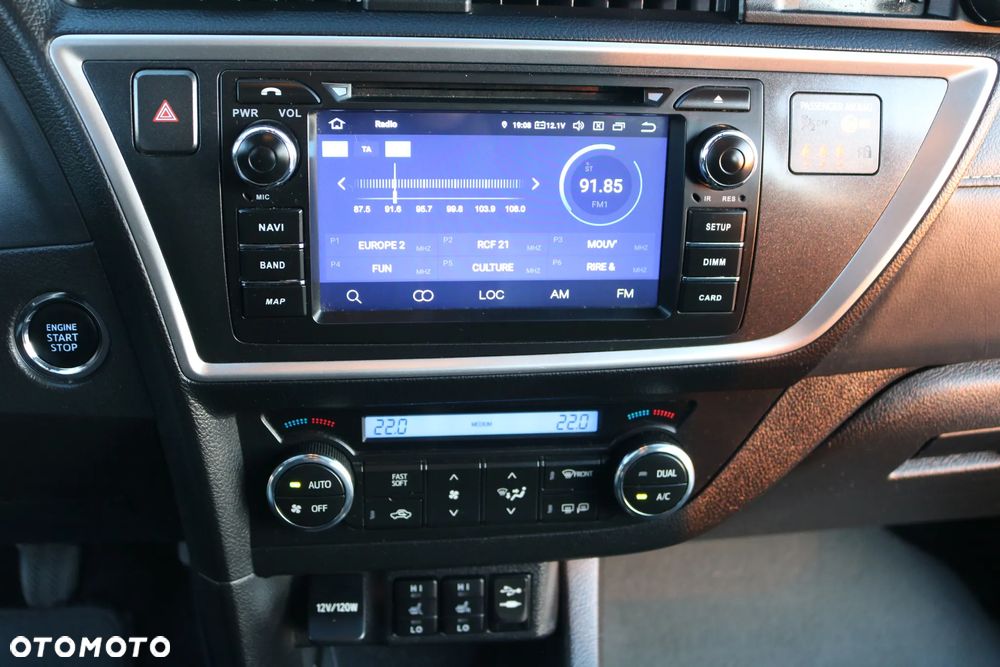 Toyota Auris 2.0 D-4D Prestige - 27