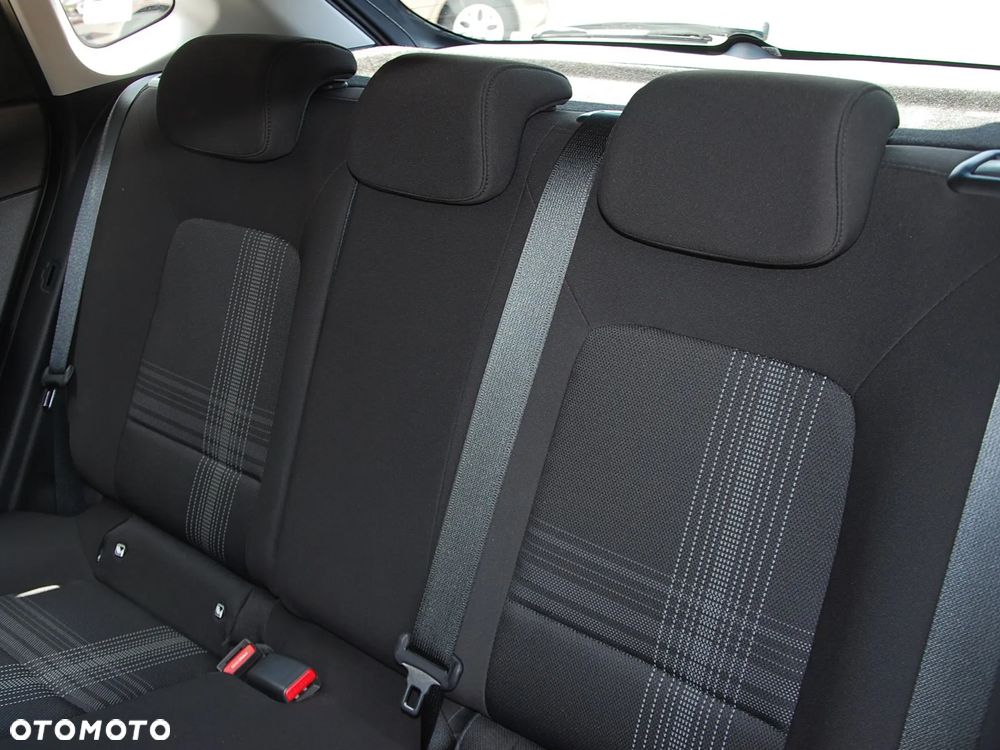 Hyundai i20 1.2 Pure - 15