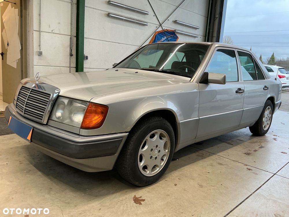 Mercedes-Benz W124 (1984-1993) - 1