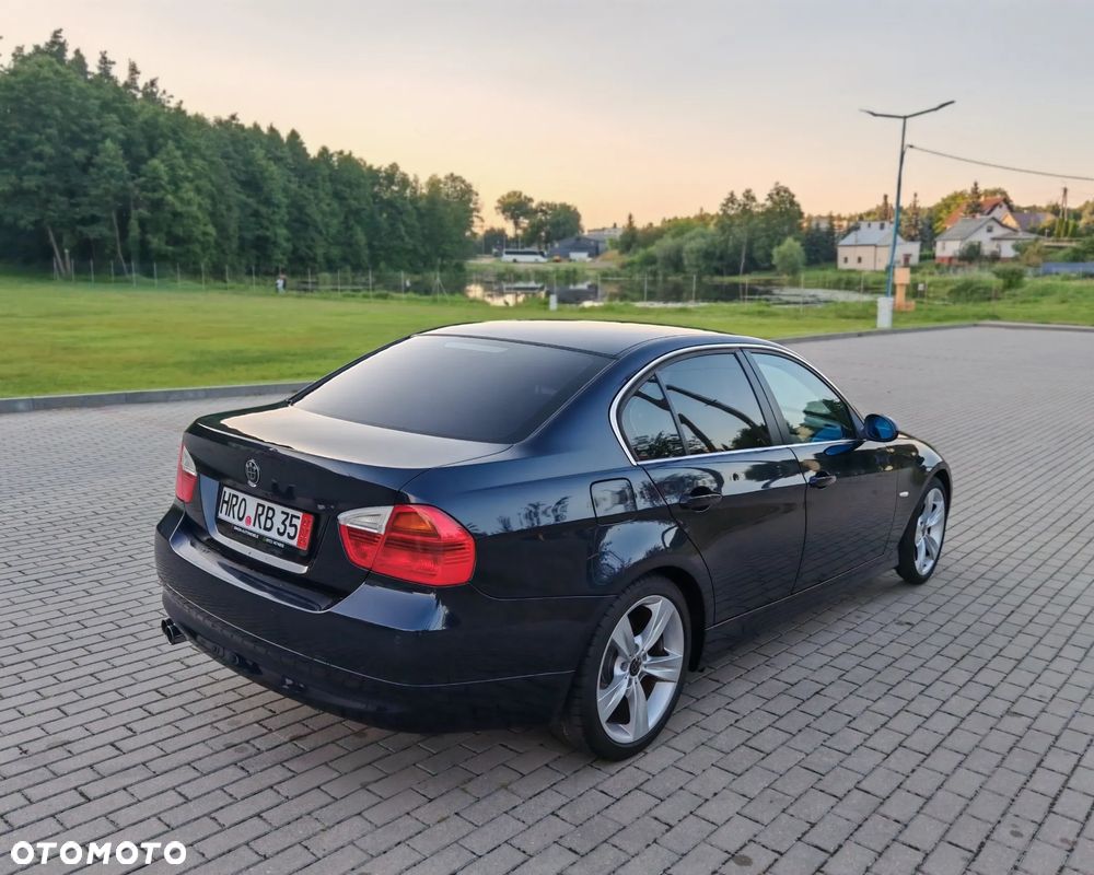 BMW Seria 3 325i - 6
