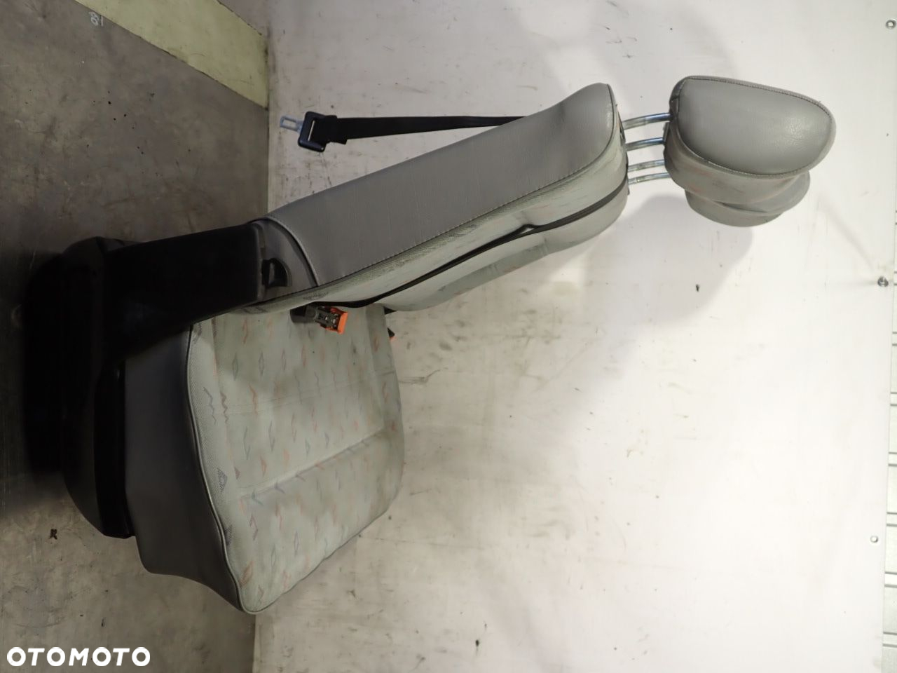 FOTEL PASAŻERA BLIŹNIAK VOLKSWAGEN T4 TRANSPORTER 1.9 - 10