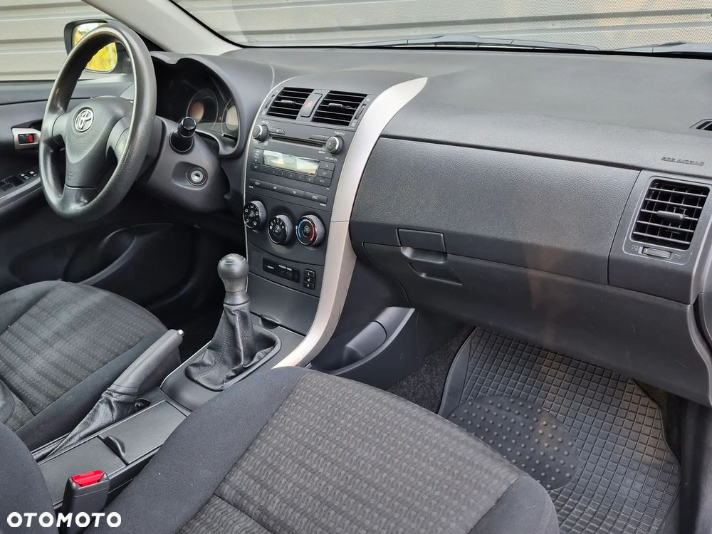 Toyota Corolla 1.4 VVT-i Luna - 5