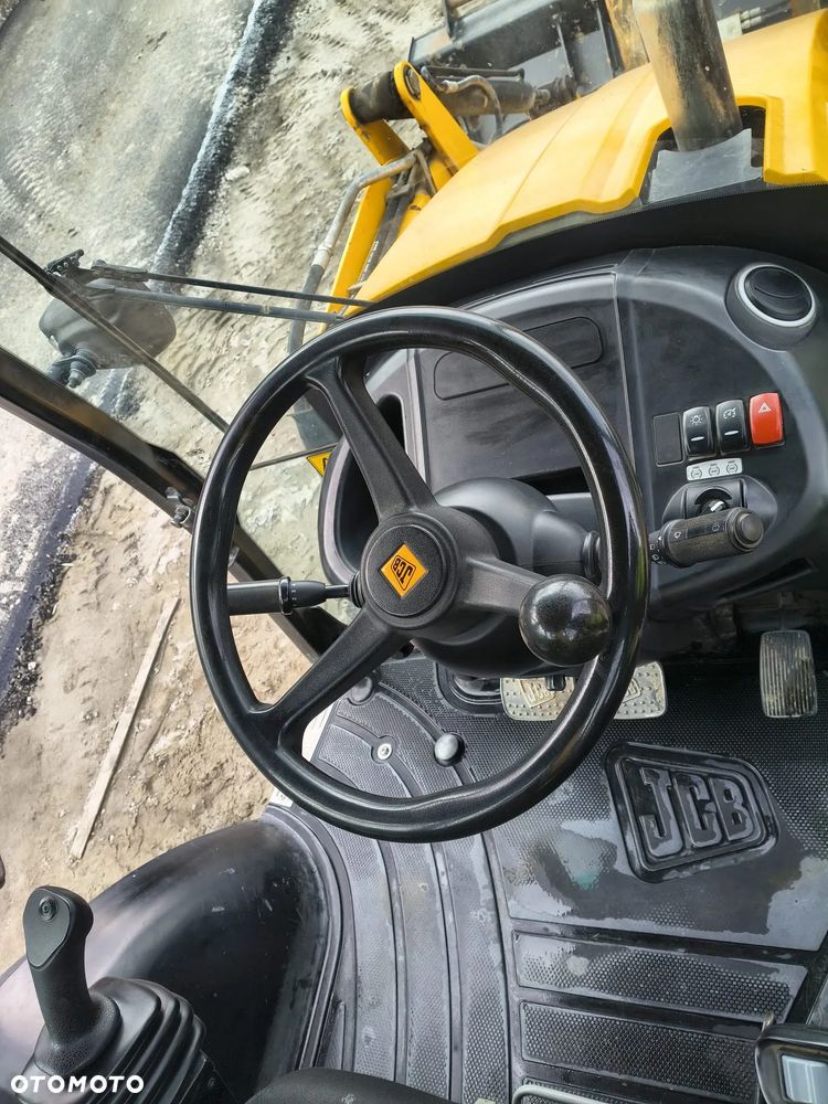 JCB 3CX - 5